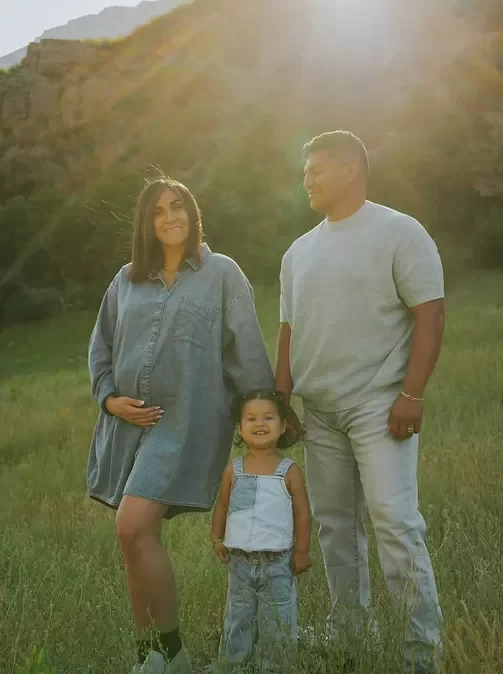Field Director of the Freedom Financial - "Manny Begay" with his family