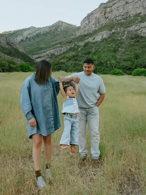 Field Director of the Freedom Financial - "Manny Begay" with his family