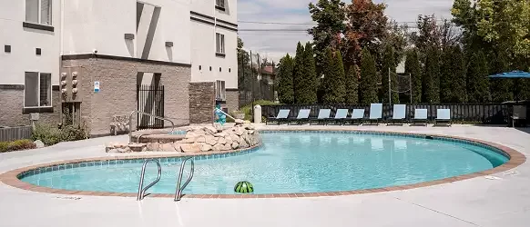 The Crestwood - Pool