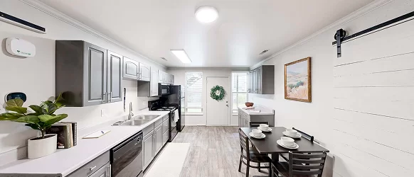 The Crestwood - Kitchen