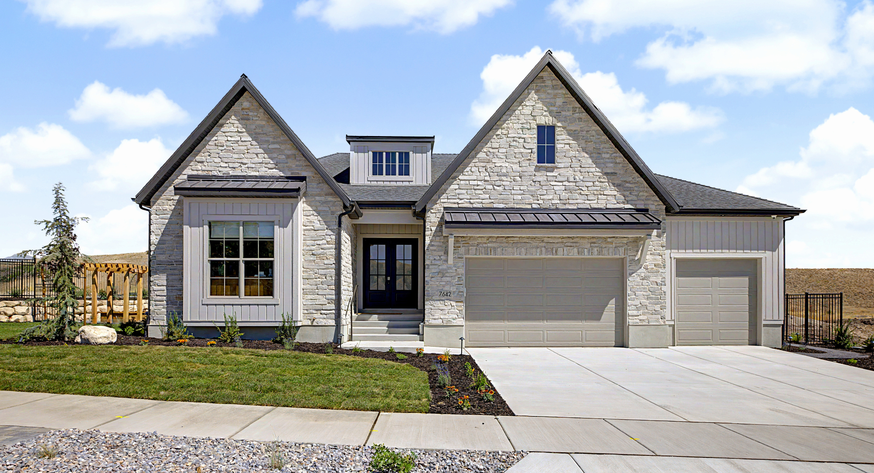 Hidden Oaks Signature home
