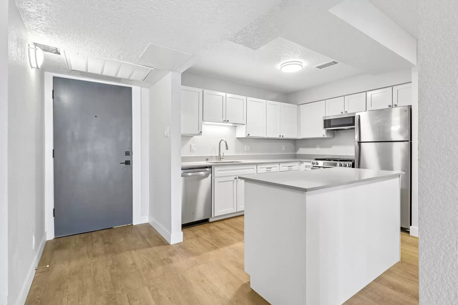 Canyon Crest newly renovated three-bedroom kitchen from Anna’s approved photo set